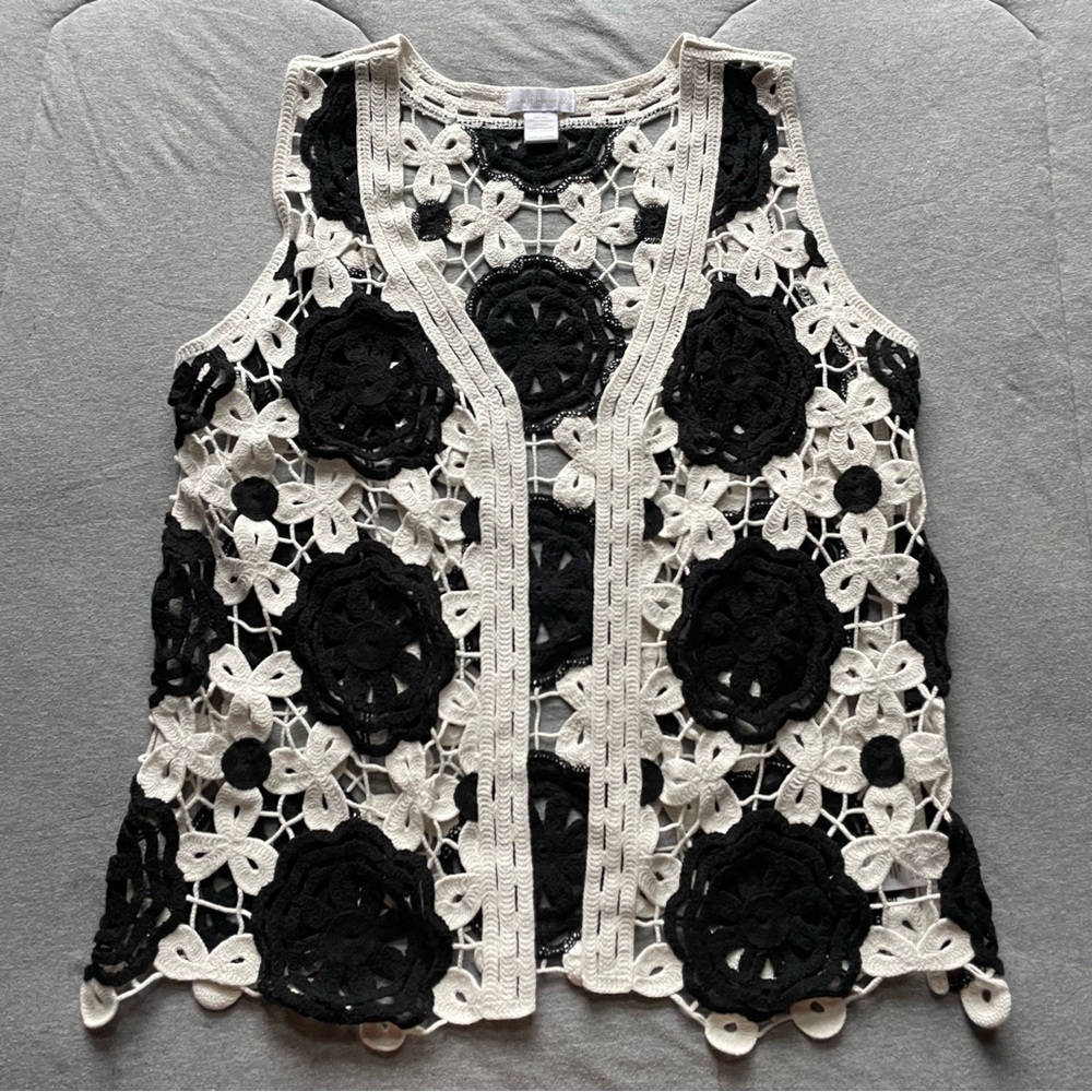 NWOT House Of‎ Harlow 1960 One Size Black & White Crochet Floral Vest